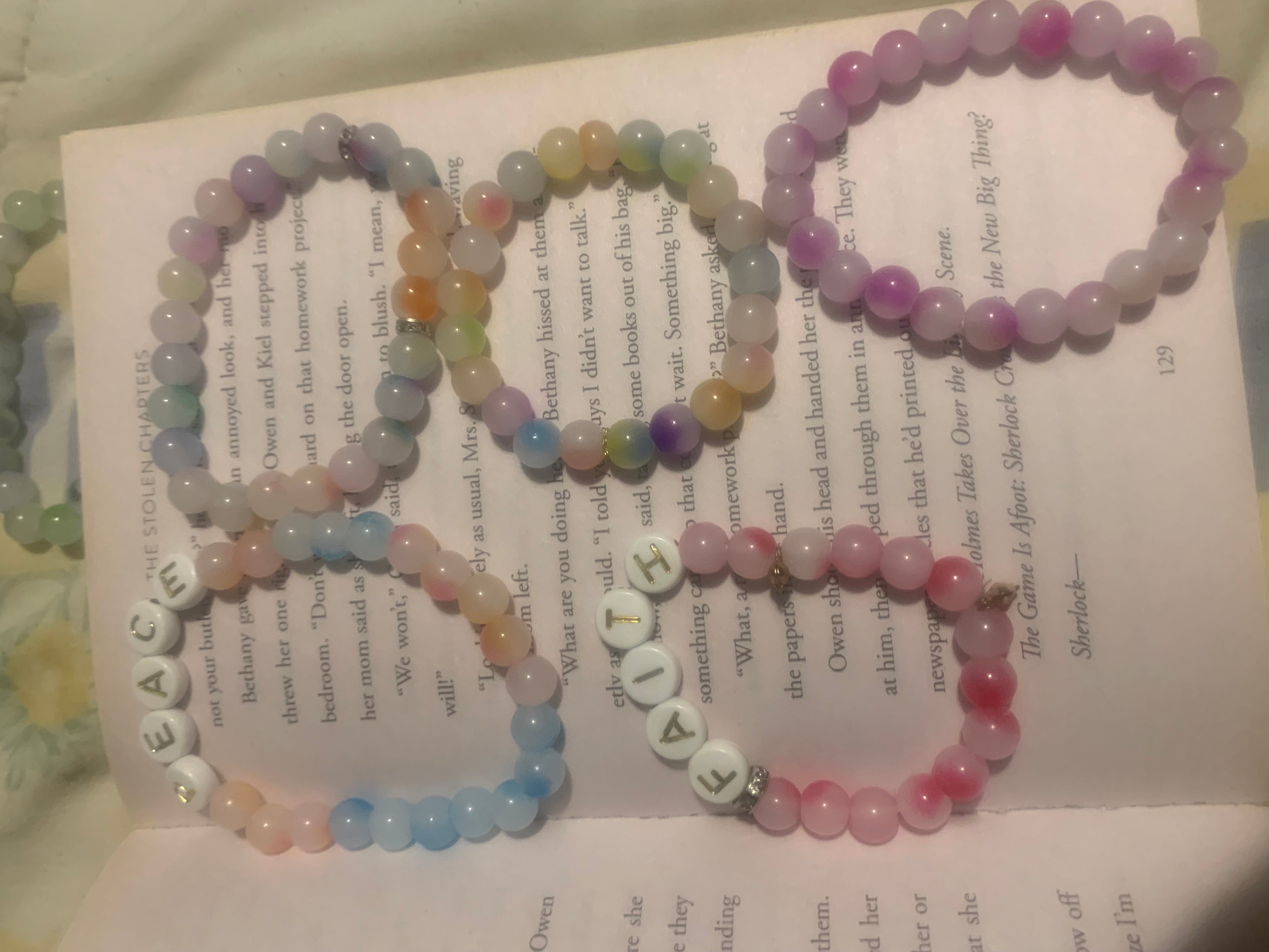 Soft Glow Bracelet ✨